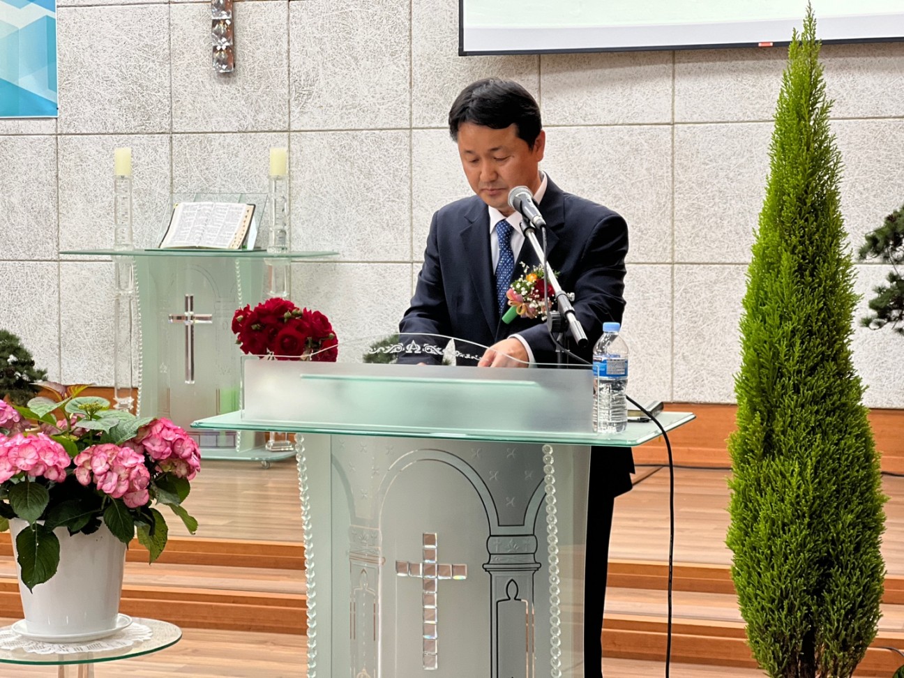 사회 : 이치운 목사(선교부 총무)